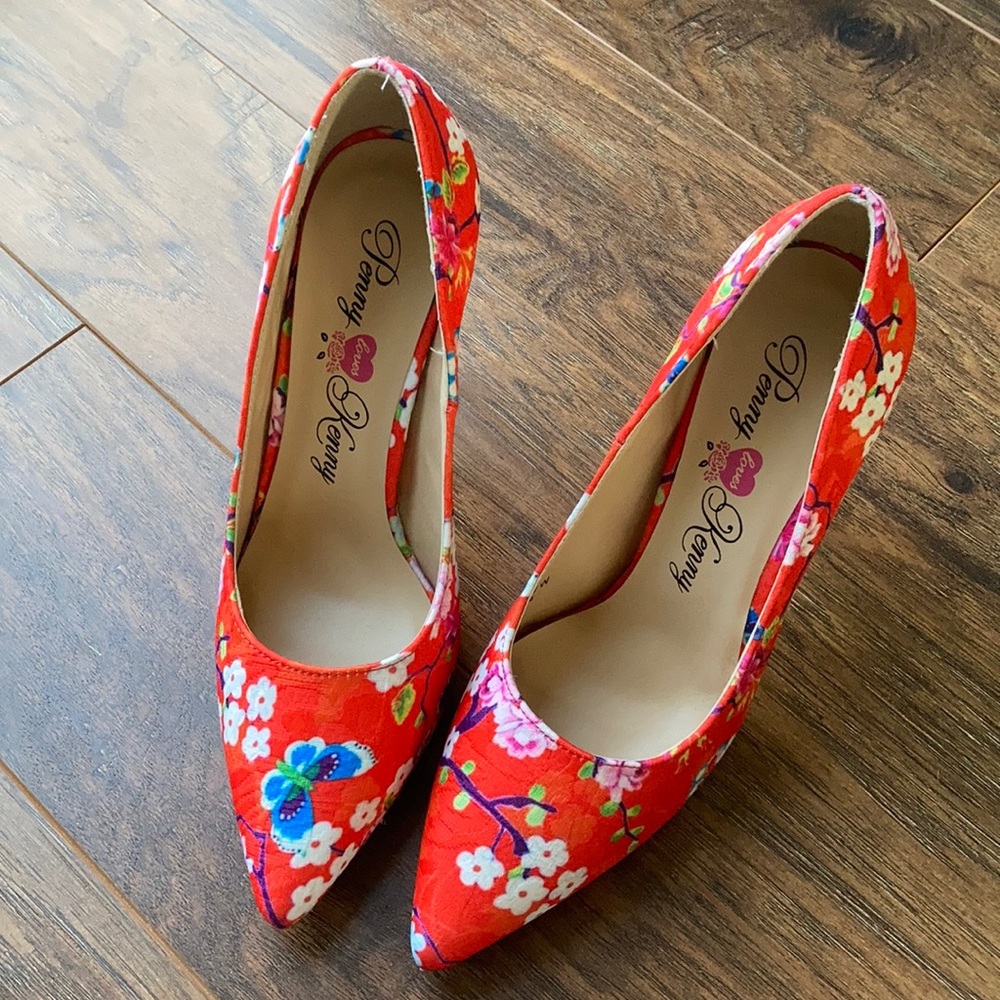 Penny loves Kenny size 7w floral heels NWOT
